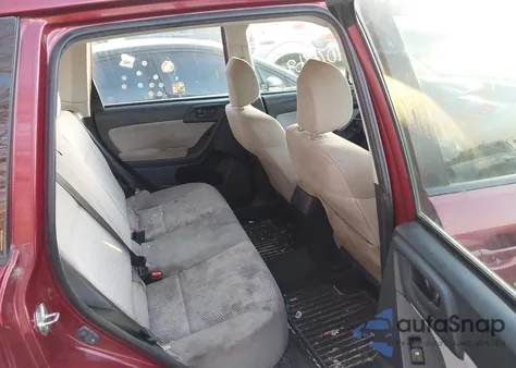 2015 Subaru Forester 2.5I z USA, uszkodzony, nr VIN JF2SJABC2FH555191